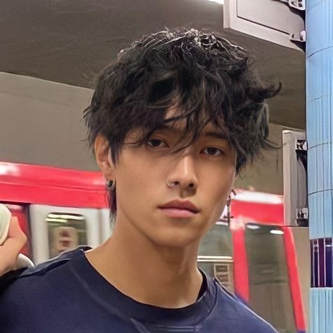 Boy Face, Pretty Ppl, Corte De Cabelo Masculino, Cute Asian Guys, Aesthetic Guys, Attractive People, Character Aesthetic, Male Face, Messy Hairstyles