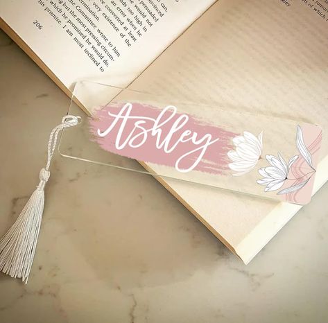 PRICES MAY VARY. Personalized Birth Flower Bookmark:Celebrate special birthdays with our stunning custom flower bookmark that can be adorned with the recipient's name. This unique personalized bookmark combines the beauty of flowers with personalization, making it a delightful keepsake，adding depth and character to every page you turn. Customized Floral Design: Choose from an array of vibrant birth flower designs and add a personal touch by including the recipient's name.Making it a thoughtful a Natal, Bookmark Unique, Bookmark Christmas, Christmas Presents For Moms, Unique Bookmarks, Personalized Bookmarks, Unique Bookmark, Watercolor Bookmarks, Bookmark Gifts