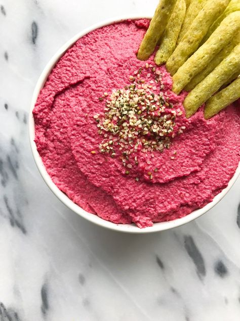 Chickpea-less Beet Hummus (oil-free, vegan, gluten-free) Beetroot Hummus Recipe, Creamy Hummus Recipe, Beet Dip, Beetroot Hummus, Hummus Recipe Homemade, Bean Snacks, Pudding Chia, Steamed Cauliflower, Beet Hummus