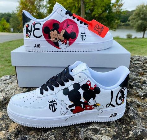 Custom Air Force One, Trendy Trainers, Pretty Sneakers, Anime Wedding, Painted Sneakers, Sneakers Jordans, Style Anime, Shoe Ideas, Shoes Trendy