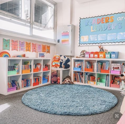 Cute Classroom Library, Elementary Classroom Themes Colorful, Cozy Classroom Library, 1st Grade Classroom Set Up, Classroom Fridge, Colorful Classroom Theme, Classroom Decoration Ideas, Groovy Classroom, Pre K Classroom