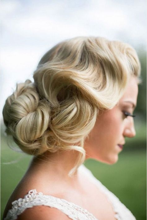 23 Absolutely Timeless Wedding Hairstyles Hairstyles Photos, Summer Wedding Hairstyles, Vintage Wedding Hair, Peinados Recogidos, Trendy Wedding Hairstyles, Bridesmaid Hair Updo, Wedding Hairstyles Updo, A Wedding Dress, Wedding Updo