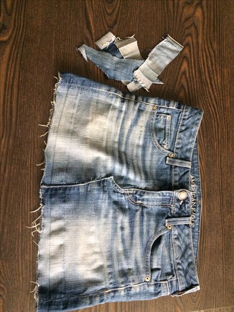 Went into Pinterest looking for instructions on turning shorts into a skirt, only found instructions for pants. Not a "fail" per say, just a peculiar observation: why are there no tutorials for shorts? Are they considered "too short" to make decent skirts?https://www.pinterest.com/pin/502503270914351428/ Diy Jeans Skirt From Pants, How To Turn Jeans Into A Skirt, Turn Jeans Into Skirt, Jeans Into Skirt, Skirt Sewing Tutorial, 90s Runway Fashion, How To Make Skirt, Skirt Tutorial, Long Denim Skirt