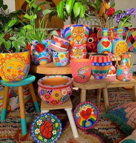 Mexican Flower Pots, Mexican Garden, Plant Pot Diy, Painted Pots Diy, Painted Plant Pots, Decorated Flower Pots, Painted Flower Pots, Room Color Schemes, Pottery Crafts