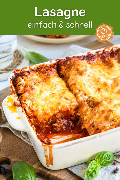 Lust auf eine herzhaft leckere Lasagne? Unser Rezept für den italienischen Klassiker geht schnell und einfach - das musst du probieren 😋 Lasange Recipe, Easy Lasagna Recipe, Lasagne Recipes, Clam Recipes, Lasagna Recipe, Pizza Pasta, Food Staples, Food Lover, Good Food