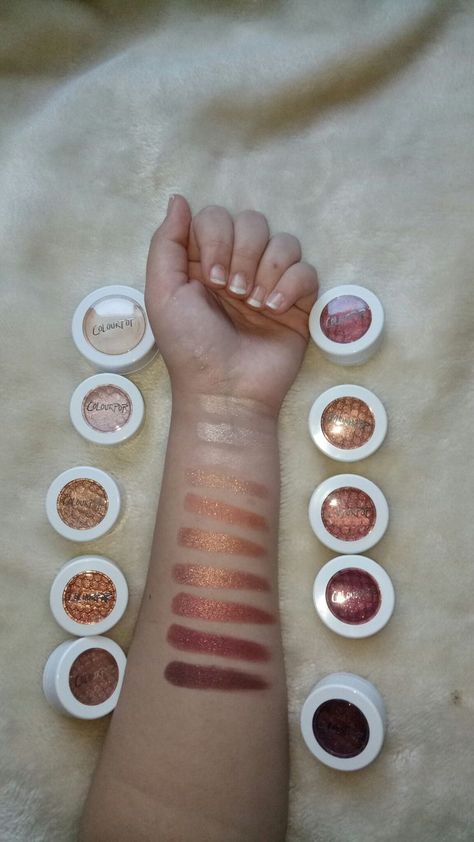 Colourpop Eyeshadow Swatches, Colourpop Eyeshadow Looks, Pink And Sparkly, Eyeshadow Swatches, Sparkle Eyeshadow, Sparkly Eyeshadow, Colourpop Eyeshadow, Cute Eyeshadow Looks, Red Eyeshadow