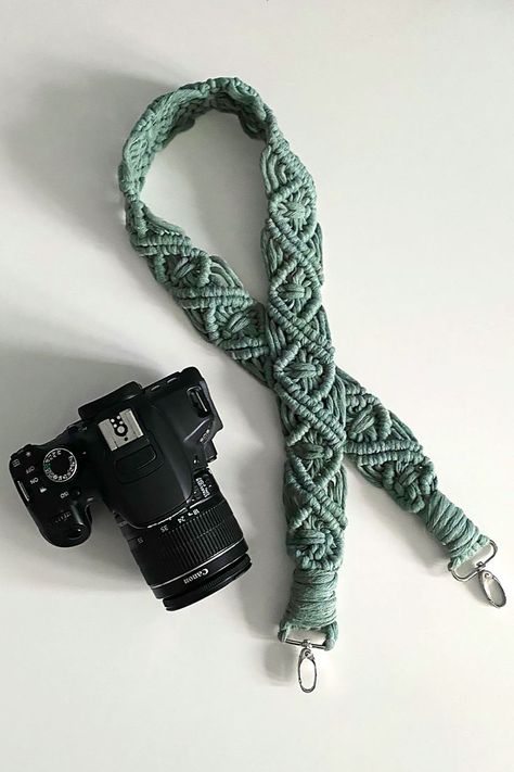 Macrame Camera Strap, Diy Camera Strap, Green Camera, Bag Belt, Diy Macrame, Macrame Plant Hangers, Macrame Bag, Macrame Ideas, Strap Bag