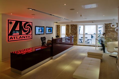 Atlantic Records Career Lifestyle, Career Vision Board, Music Studio Room, Dream Vision Board, Life Vision Board, Atlantic Records, Vision Board Inspiration, Rca Records, Studio Room