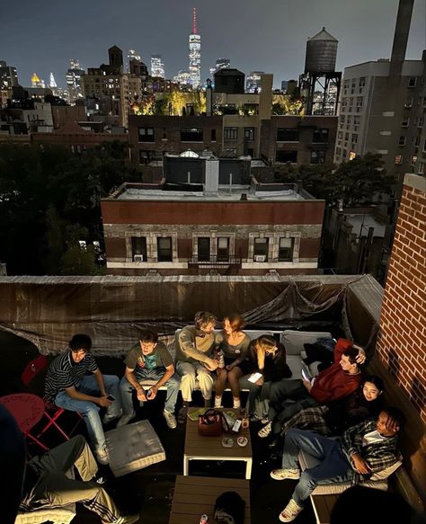 #aesthetic #city #nyc #rooftop Nyc Going Out Aesthetic, People On Roof Aesthetic, Apartment In The City Aesthetic, Nyc Rooftop Bar Aesthetic, Balcony Party Aesthetic, Urban Nomad Aesthetic, Nyc Rooftop Party, Rooftop Dinner Aesthetic, Nyc Friend Group