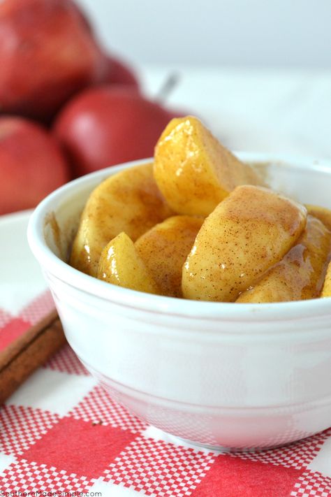 Cinnamon Stewed Apples, Best Stewed Apples, Stewed Cinnamon Apples, Stewed Apples Recipes Simple, Boiled Apples, Stewed Apples Recipes, Apple Garnish, Stewed Apples Recipe, Warming Foods