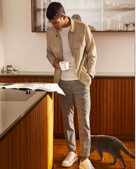 at home inspo Office Casual Men, Office Outfit Men, Men Work Outfits, Office Old Money, Hm Outfits, Old Money Fashion, Mens Work Outfits, Mens Smart Casual Outfits, Mens Business Casual Outfits