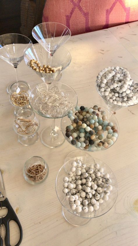 Jewelry Making Theme Party - Ounce of Salt Jewelry Making Table, Jewelry Making Party Ideas, Jewelry Theme Party Ideas, Bracelet Party Ideas, Bracelet Making Party Ideas, Charm Bracelet Party, Charm Bracelet Making Party, Bracelet Making Station Party, Bracelet Making Station