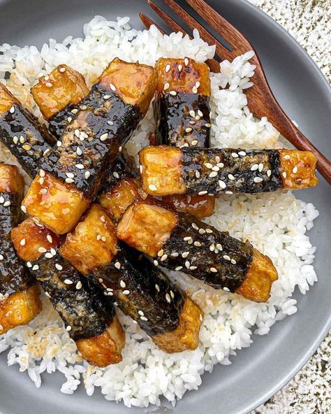 Nori Recipes, Crispy Teriyaki Tofu, Vegan Tom Yum Soup, Vegan Chana Masala, Tofu Teriyaki, Tofu Wraps, Asian Dish, Teriyaki Tofu, Vegan Lentil Soup