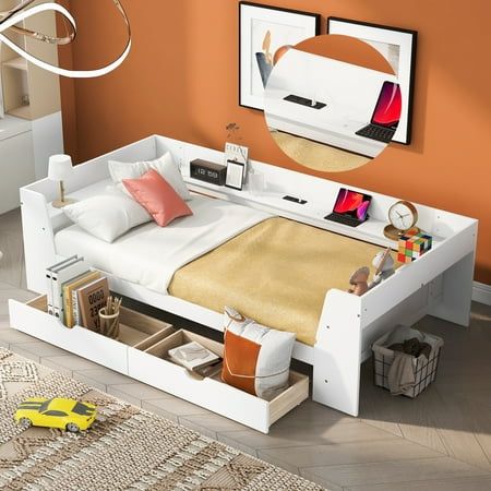 Office with daybed