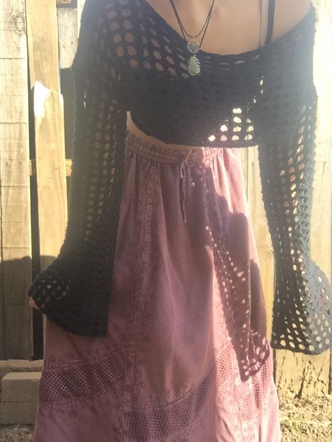 ootd #whimsigoth #fairygrunge Whimsigoth Beach Outfit, Pink Whimsigoth Outfit, Whimsigoth Hair, Purple Grunge Outfits, Black Hippie Outfits, Pink Whimsigoth, Scotland Fits, Whimsigoth Clothes, Tiny Wardrobe