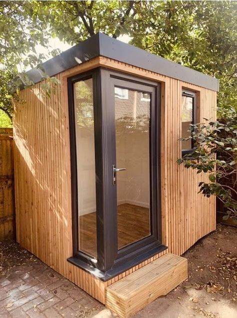 Garden Office Ideas, Small Garden Office, Garden Office Shed, Insulated Garden Room, Office Shed, Garden Offices, Shed Office, Garden Pods, Tiny Office