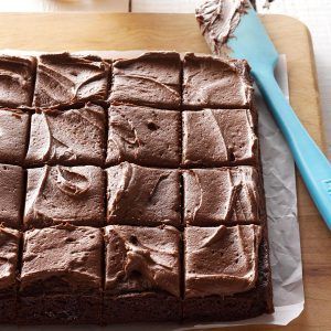 Inspired by: Double Fudge Brownies Fudge Brownie Recipe, Dessert Halloween, Fudgy Brownie Recipe, Brownie Frosting, How To Make Brownies, Bake Sale Recipes, Chewy Brownies, Baking Cocoa, Delicious Brownies