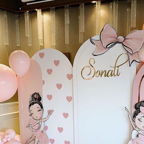 Ballerina Backdrop, Ballerina Party Theme, Kids Tables, Backdrops Kids, Ballerina Baby Showers, Bow Party, Ballet Party, 12 Dancing Princesses