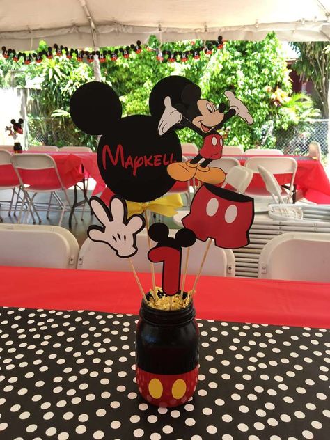 Diy Mickey Centerpiece, Mickey Mouse Centerpiece Ideas 1st Birthdays, Mickey Centerpiece Ideas Diy, Mickey And Minnie Birthday Party Centerpieces, Diy Mickey Birthday Cake, Mickey Mouse 1st Birthday Centerpieces, Mickey Birthday Centerpiece, Mickey Party Centerpieces, Mickey Mouse Centerpieces Diy