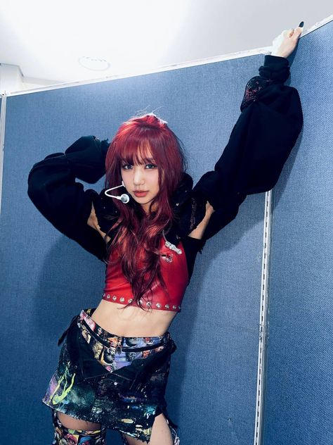 badvillain emma twitter update Kpop Hair, Group Study, Twitter Update, I Love Girls, Kpop Girl Groups, South Korean Girls, Good Music, Red Hair, Kpop Girls