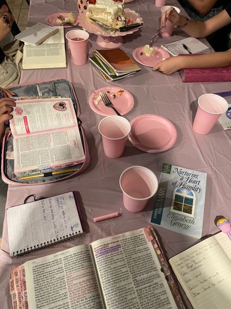 Bible Study Tea Party, Bible Study Aesthetic With Black Friends, The Jesus Bible Niv Pink, Bible Study Hosting Ideas, Pink Bible Study Aesthetic, Girls Bible Study Aesthetic, Things To Do With Christian Friends, Bible Study Group Aesthetic, Bible Study Aesthetic With Friends