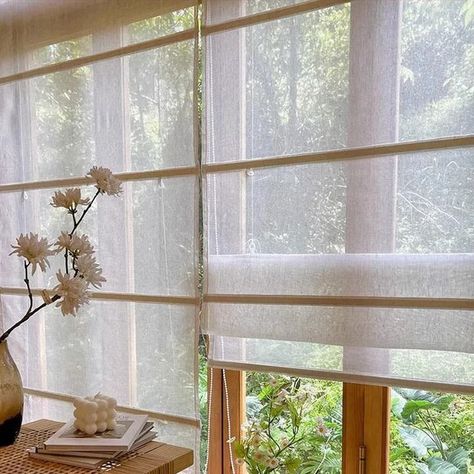 Sheer Roman Shades Living Room, Roman Shade Window Treatments, Roman Sheer Blinds, Window Linen Blinds, European Window Treatments, Light Filtering Roman Shades, Sheer Blinds For Windows, Living Room Window Shades, Linen Roman Blinds