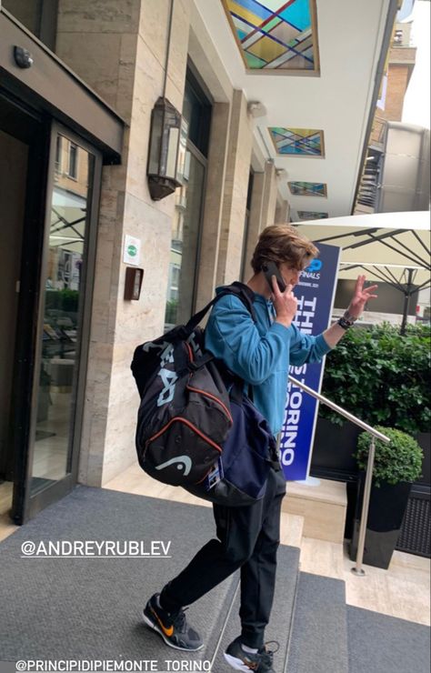 Tennis Boyfriend, Andrey Rublev, Tennis Funny, Tennis Aesthetic, Boy Aesthetic, Sport Tennis, Tennis Player, Tennis Players, Badminton