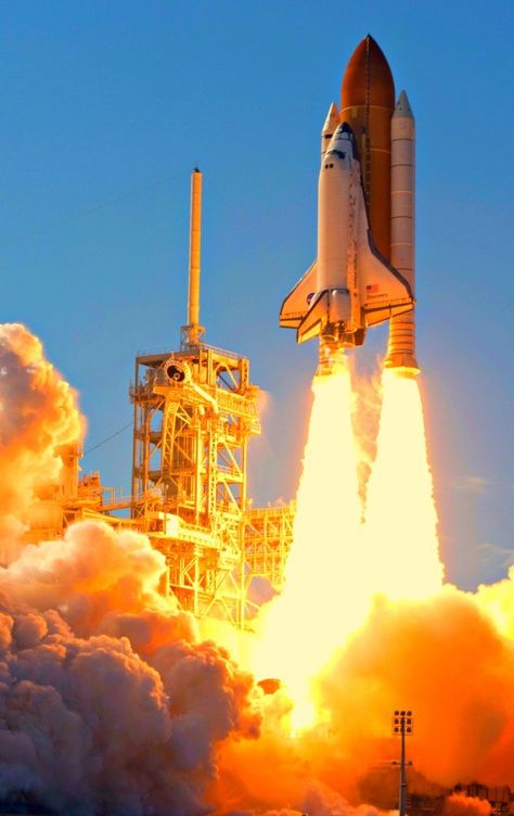 Space X Launch, Space Shuttle Launch, Nasa Wallpaper, Nasa Rocket, Nasa Space Program, Rocket Space, Space X, Rocket Fuel, Nasa Space Shuttle