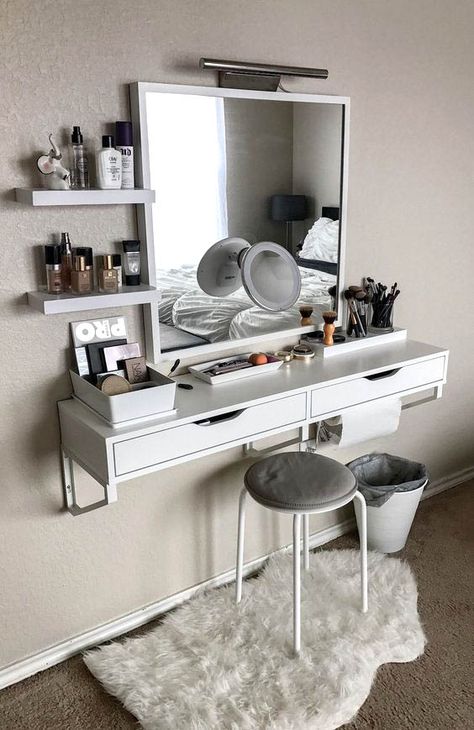 Best Vanity Ideas for small bedrooms #vanity #bedroom #vanitybedroom #makeupvanity #homedecor #decorhomeiedeas Make Up Vanities, Bilik Kecil, Small Space Architecture, Make Up Tisch, Makeup Vanities, Diy Makeup Vanity, Dressing Table Design, Makeup Table Vanity, Makeup Room Decor