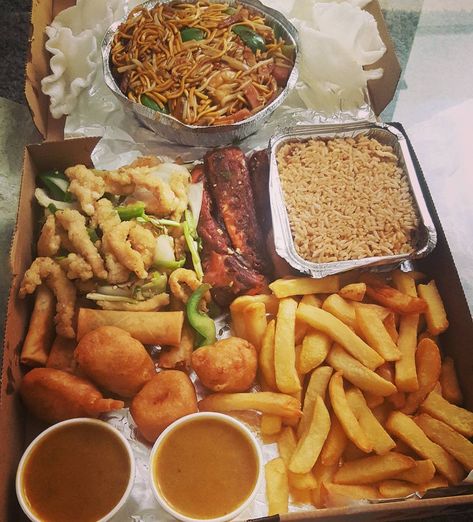 Chinese Food Takeout Aesthetic, Takeout Aesthetic, Indian Takeout, Extreme Food, Chinese Takeaway, Best Chinese Food, Pizza Box, Food Babe, Food Goals