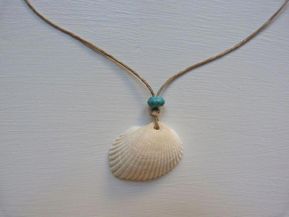 Sea Shells Jewelry, Shell Necklace Diy, Seashell Jewelry Diy, Seashell Necklaces, Shells Jewelry, Necklace Guide, Sea Shells Diy, Shells Diy, Shell Crafts Diy