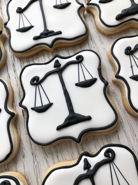 Kelly’s scales of justice cookies Lawyer Cakepops, Scales Of Justice Cookies, Legal Themed Party, Law School Cookies Decorated, Lawyer Cookies Decorated, Law School Cookies, Law School Graduation Cookies, Law School Graduation Party Decorations, Lawyer Cookies