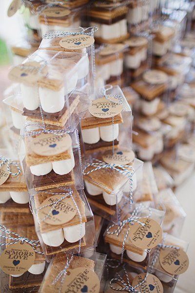 Wedding Favors And Gifts, Holy Matrimony, Cheap Favors, Boda Mexicana, Wedding Favors Fall, Wedding Favors Cheap, Wedding Winter, S'mores, Diy Wedding Favors