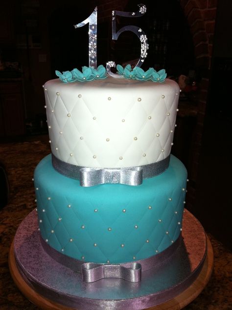 Quinceanera cake - This cake was made for about 300 servings cover with butter cream icing. Description from pinterest.com. I searched for this on bing.com/images Tiffany Blue Cake, Birthday Cake For Teens, Tiffany Blue Cakes, Old Birthday Cake, Quince Cakes, 15th Birthday Cakes, Teen Cakes, Birthday Cakes For Teens, Quinceanera Cakes