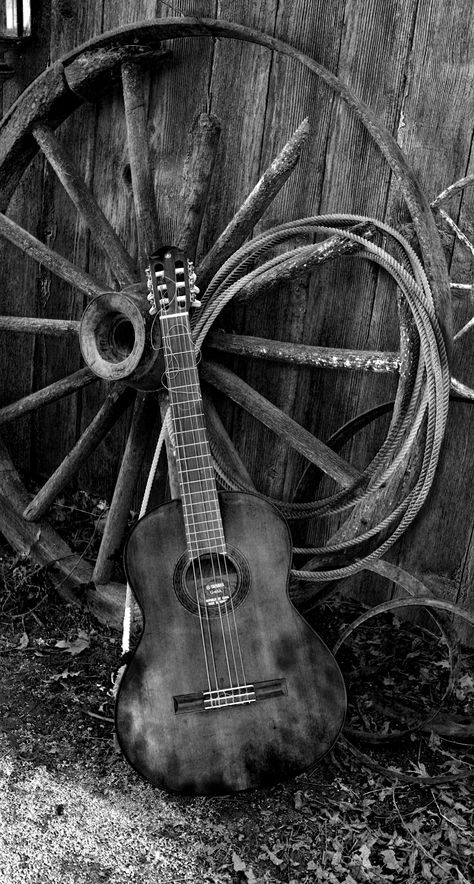 Old Guitar Aesthetic, Old Guitar, Old Abandoned Buildings, Musician Photography, Country Photography, Joker Poster, Western Photography, Deer Pictures, Guitar Photos