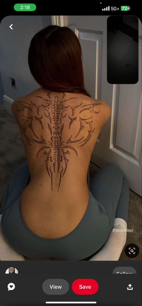 Latin Back Tattoo, Snake Back Tattoo Women, Back Tattoo Spiritual, Top Of Spine Tattoos For Women, Back Tattoo Women Black Woman, Back Tattoo Women Unique, Red Ink Tattoos For Women, Cute Back Tattoos For Women, Spine Bone Tattoo