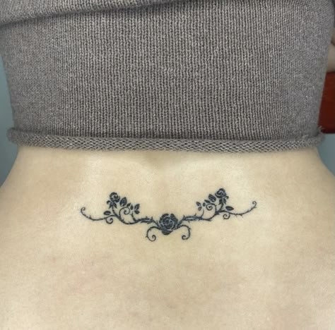 Cute Trampstamp Tattoo, Cute Trap Stamp Tattoos, Classy Lower Back Tattoos, Heart Lower Back Tattoo, Cool Tramp Stamps, Moon Lower Back Tattoo, Tram Stamp Tattoo, Cute Lower Back Tattoos For Women, Flower Lower Back Tattoo