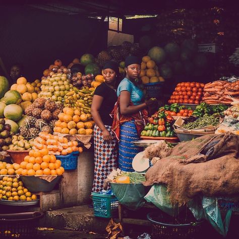 For Africans — Women at a market place. Abidjan, Cote D’Ivoire.... African Market Scene, Caribbean Market, Nigerian Culture, African Life, Afrique Art, African Market, Black Photography, African People, Jean Michel