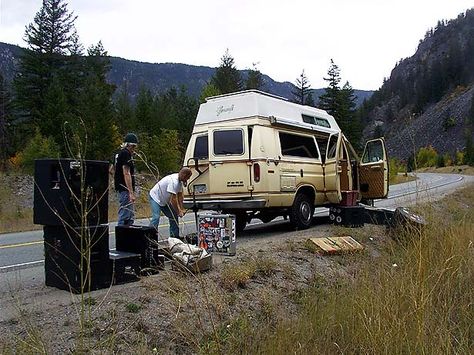 Tour life at its finest. Vans Aesthetic, Rock And Roll History, Canadian History, Music Business, Rory Gilmore, Museum Exhibition, Your Music, New Music, Country Music