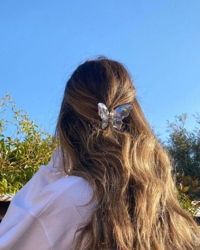 Clip Hairstyles, Butterfly Clips, Butterfly Hair, Good Hair Day, Grunge Hair, Aesthetic Hair, A Butterfly, Scrunchie Hairstyles, Trendy Hairstyles