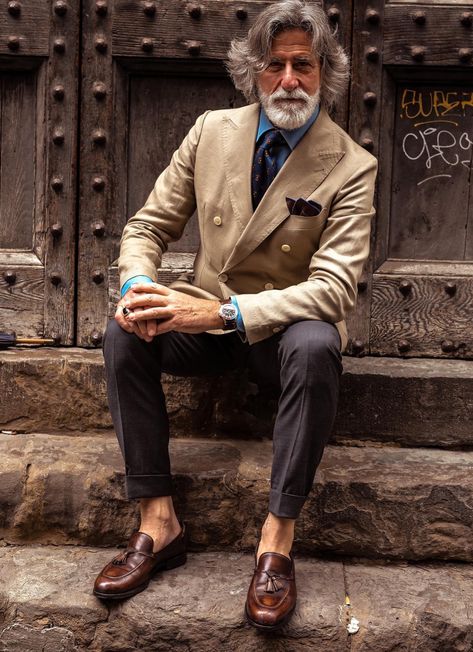 Sprezzatura Style For Men, Piti Uomo, Italian Mens Fashion, Sartorial Style, Older Mens Fashion, Dapper Suits, Blazer Outfits Men, Classy Suits, Preppy Men