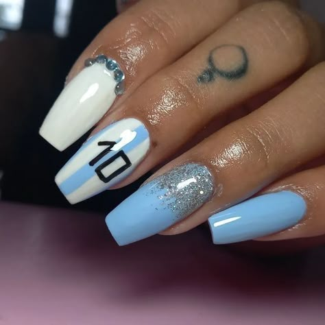 The latest nail style trend to hit Instagram is a creative way to celebrate the season. Users are uploading images of nails painted to look like the knit sweaters that are perfect for this time of the year.  .. Messi Nails Design, Neymar Nails, Messi Nails, Argentina Nails, Barcelona Nails, Soccer Nails, Basketball Nails, Football Nail Designs, Football Nail Art