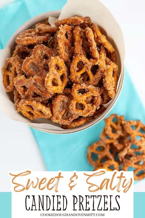 Indulge in the unique taste of sweet and salty candied pretzels, a delightful twist on traditional treats. These pretzels, tossed in butter and sugar, bake into caramelized perfection, offering a scrumptious balance of flavors. Ideas For Pretzels, Easy Pretzel Snacks, Snack Pretzels Recipe, Sweet And Salty Snack Ideas, Sweet Tailgate Treats, Pretzel Snacks For Kids, Sweet And Salty Treats, Recipes With Pretzels In Them, Apple Pie Pretzels