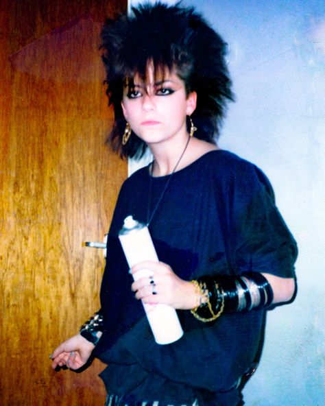 Me in 1986 aged 14. Post punk. 80's Goth. 80s Goth Fashion, Goth Punk Aesthetic, 80 S Hairstyles, Trad Goth Outfits, Baba Jaga, 80s Goth, Goth Subculture, Fall Fashion Skirts, Goth Hair