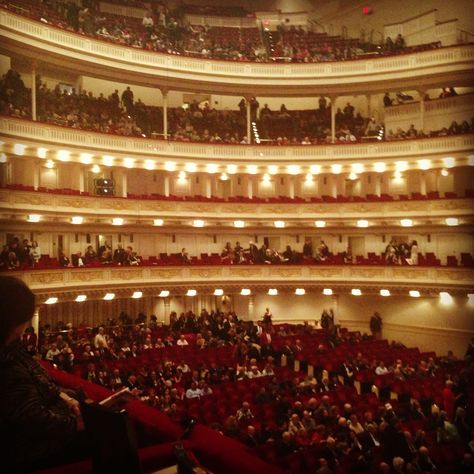 Carnegie Hall Not Another Love Song Julie Soto Aesthetic, Carnige Hall New York, Carnegie Hall Aesthetic, Not Another Love Song Julie Soto, Violin Concert, Musician Aesthetic, Theatre School, 500 Days Of Summer, Carnegie Hall