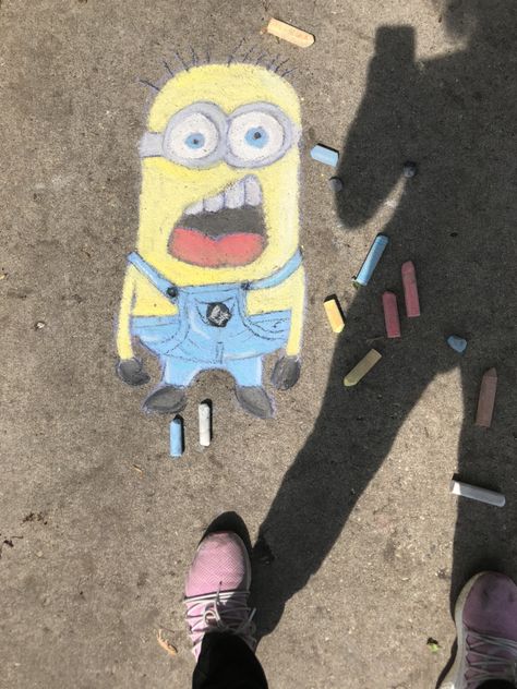 Pastel, Sponge Bob Chalk Art, Chalk Cartoon Drawings, Minion Chalk Art, Easy Sidewalk Chalk Art Ideas Disney, Chalk Characters Easy, Fun Chalk Art Ideas, Chalk Art Ideas Easy Summer, Cartoon Chalk Art