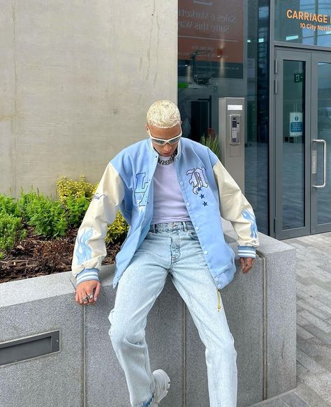 #streetwear #outfit #style Blue Outfit Aesthetic Men, Y2k For Men, Y2k Mens Outfits, Y2k Style Men, Y2k Hombre, Pastel Streetwear, Y2k Fashion Men, Colorful Streetwear, Y2k Outfits Men