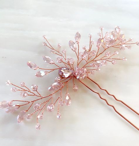 Elevate your hairstyle with the dazzling brilliance of our Large Crystal Hair Pin. Adorned with eye-catching crystals, this pin adds a touch of glamour and sophistication to any look. Perfect for weddings, formal events, or special occasions, its radiant design enhances updos, braids, or even loose hairstyles with effortless elegance. Crafted for a secure yet comfortable hold, this hair pin stays in place throughout the day while offering a lightweight feel. Whether used as a statement piece or Formal Accessories Jewelry, Boho Bridal Headpiece, Crystals Pink, Pink Hair Accessories, Winter Wedding Outfits, Light Pink Hair, Rose Gold Dress, Gold Hair Pin, Pink Head