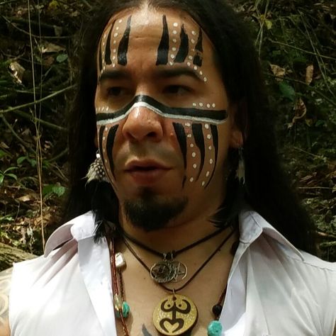 Taíno Indian Warrior Taino Face Paint, Taino Warrior, Taino Art, Taino Indians, Indian Warrior, Aboriginal American, Medicine Man, My Tribe, Unique Faces