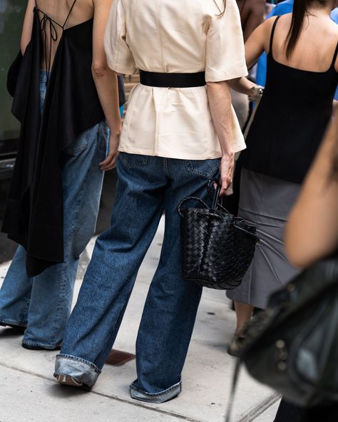 Bottega Veneta Street Style, Andiamo Bag, Bottega Veneta Andiamo, Dream Bags, Best Bags, Mecca, Spring 2024, Fashion Week Spring, New York Fashion Week